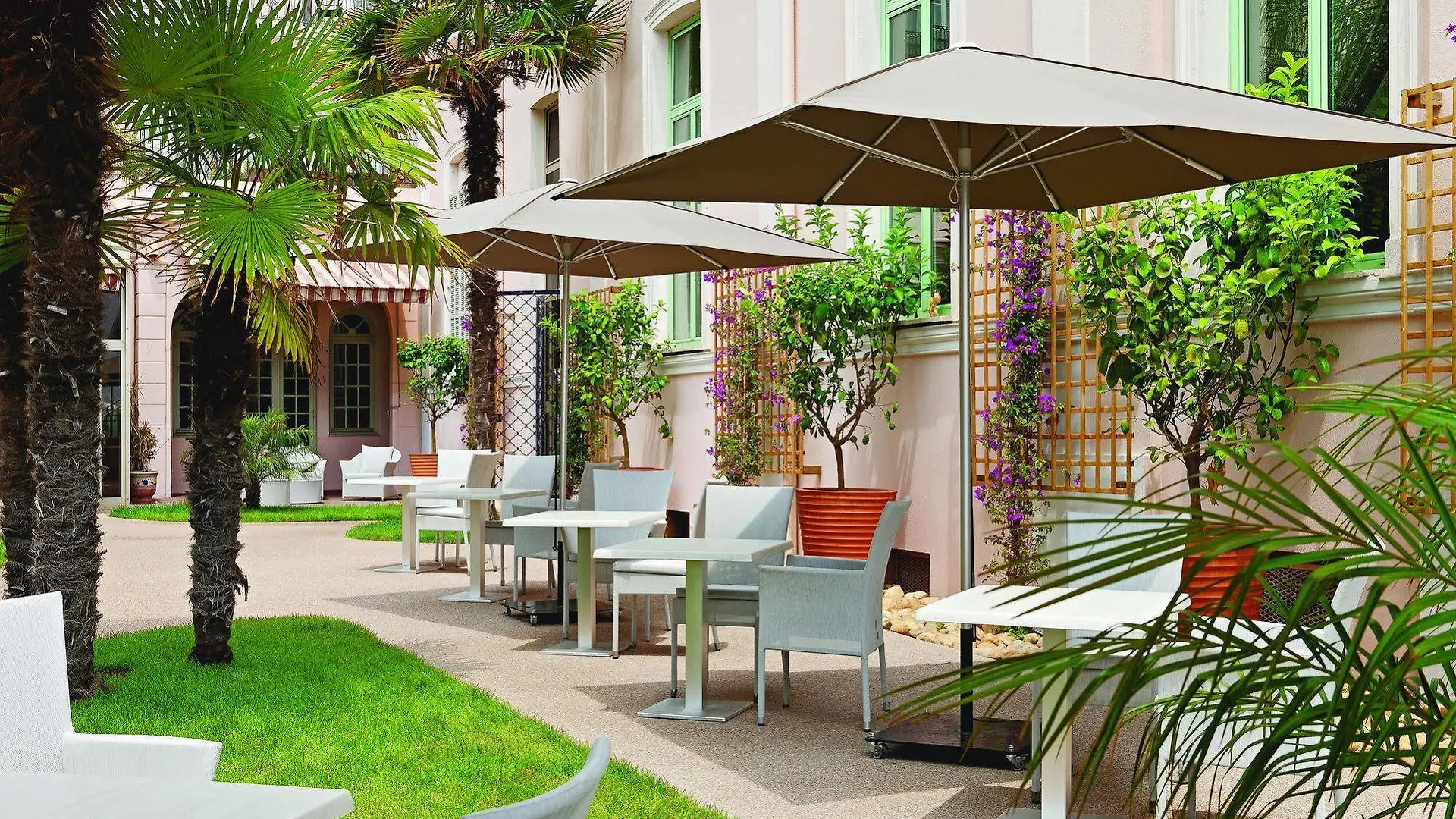 ***  Hotel Vacances Bleues Balmoral Menton France