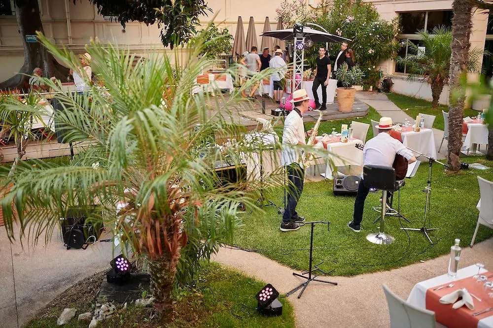 Hotel Vacances Bleues Balmoral Mentone 3*,  Francia