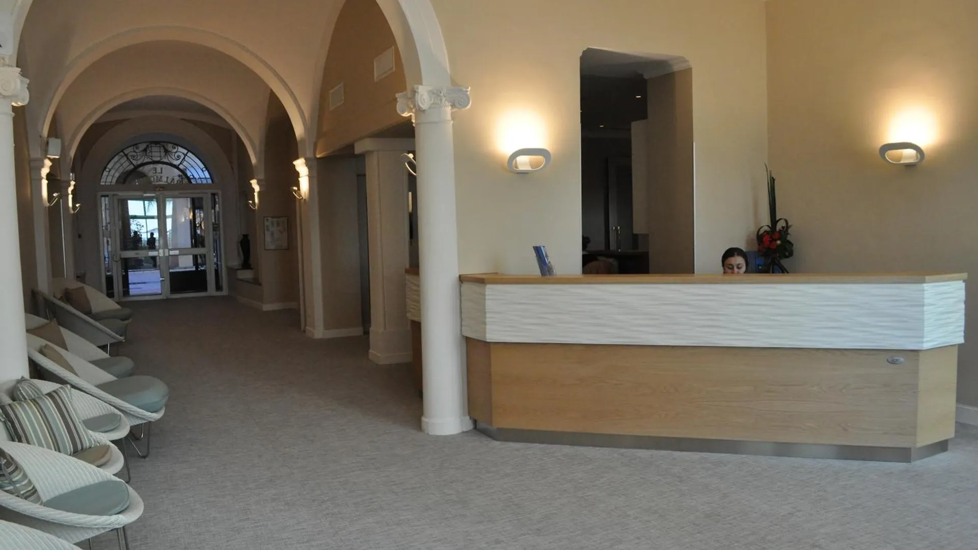 Hotel Vacances Bleues Balmoral Mentone