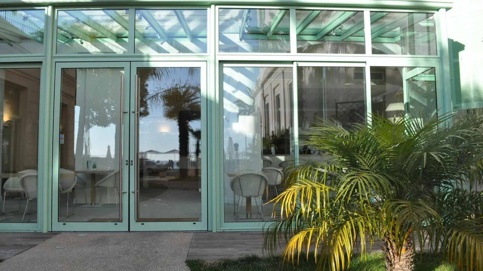 Hotel Vacances Bleues Balmoral Mentone 3*,  Francia