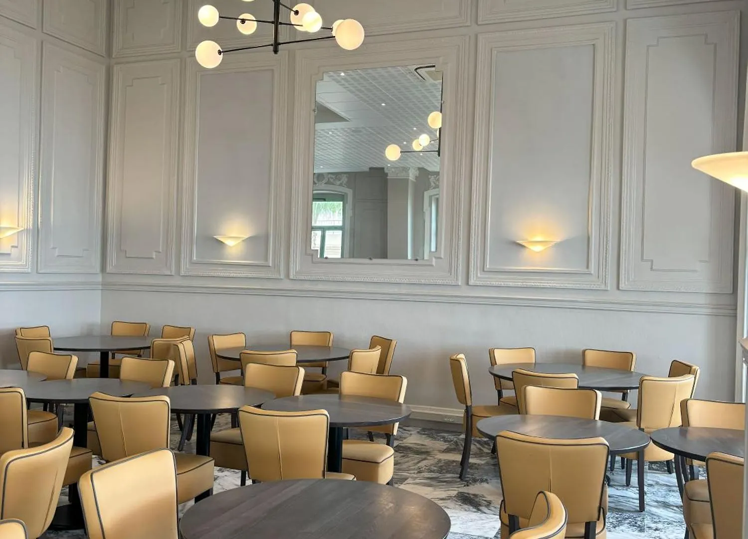 Hotel Vacances Bleues Balmoral Mentone